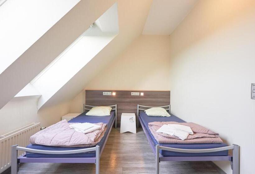 Generation Europe Youth Hostel