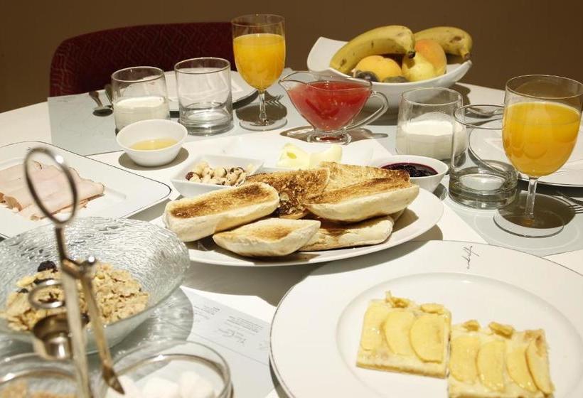 هتل Casa Urbana Rooms