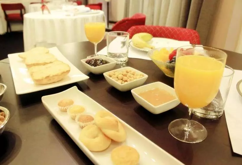 هتل Casa Urbana Rooms