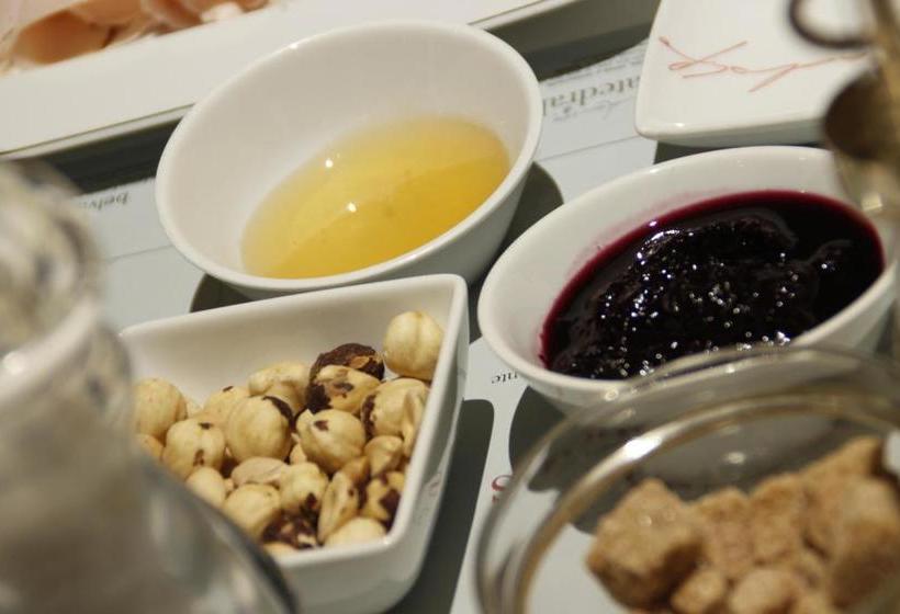 هتل Casa Urbana Rooms