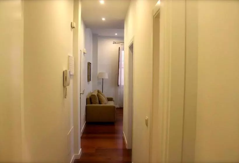 هتل Casa Urbana Rooms