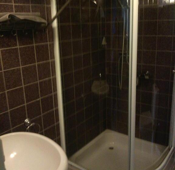 בית מלון כפרי Golden Dragon