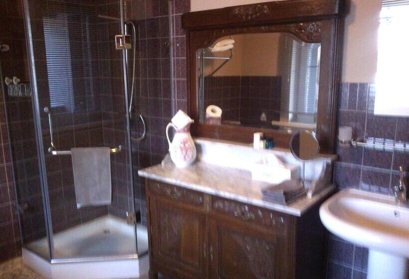 בית מלון כפרי Golden Dragon