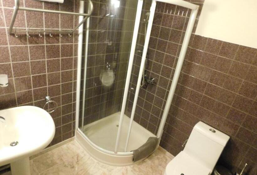 בית מלון כפרי Golden Dragon