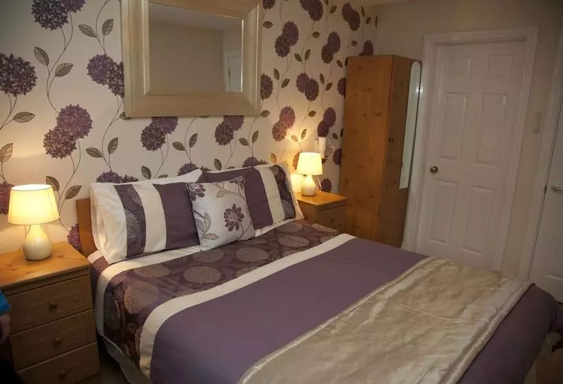 Arch House B&b & Apartments