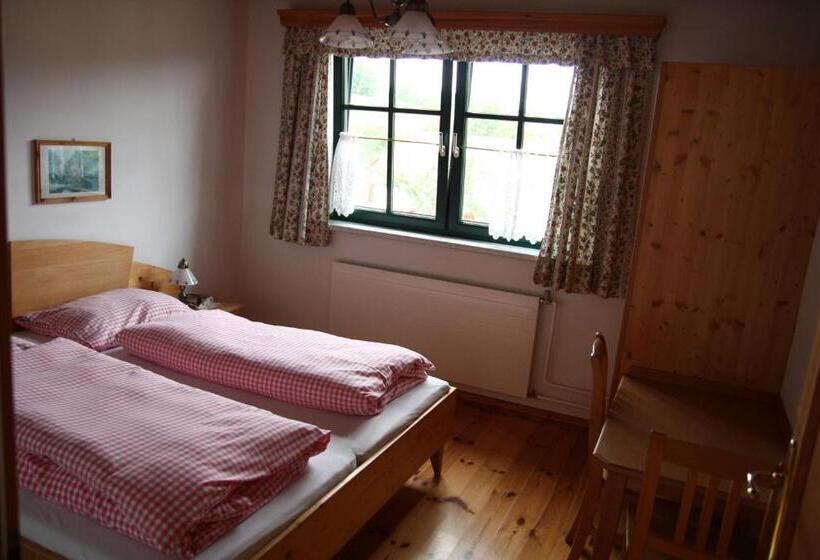 مبيت وإفطار Ferienhof Stanzl