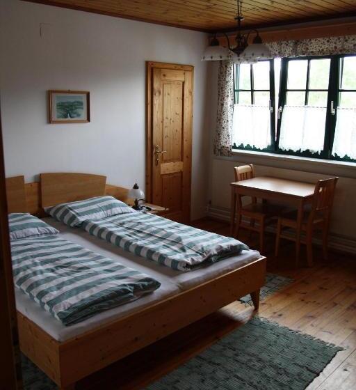 مبيت وإفطار Ferienhof Stanzl