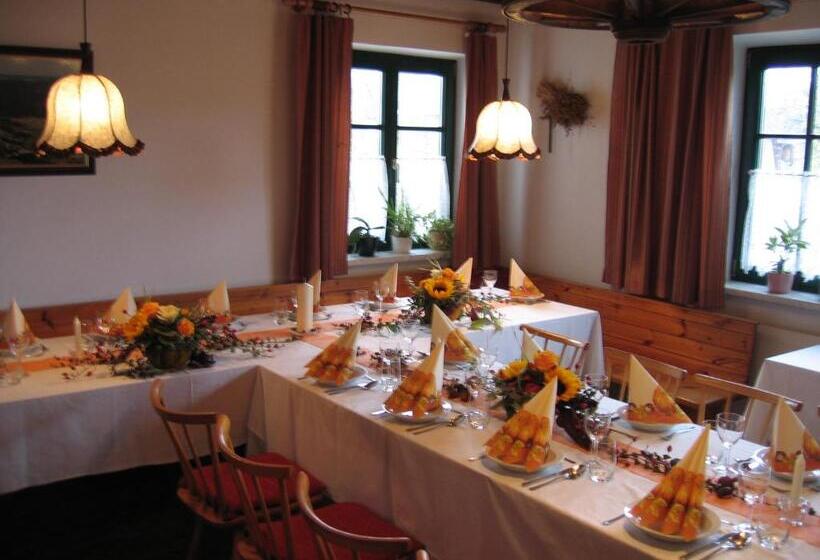 مبيت وإفطار Ferienhof Stanzl