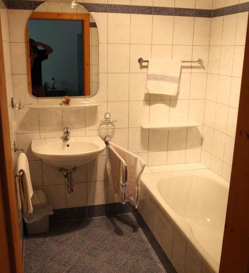 مبيت وإفطار Ferienhof Stanzl