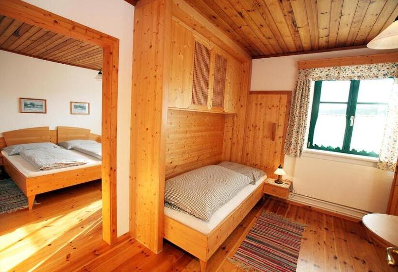 مبيت وإفطار Ferienhof Stanzl