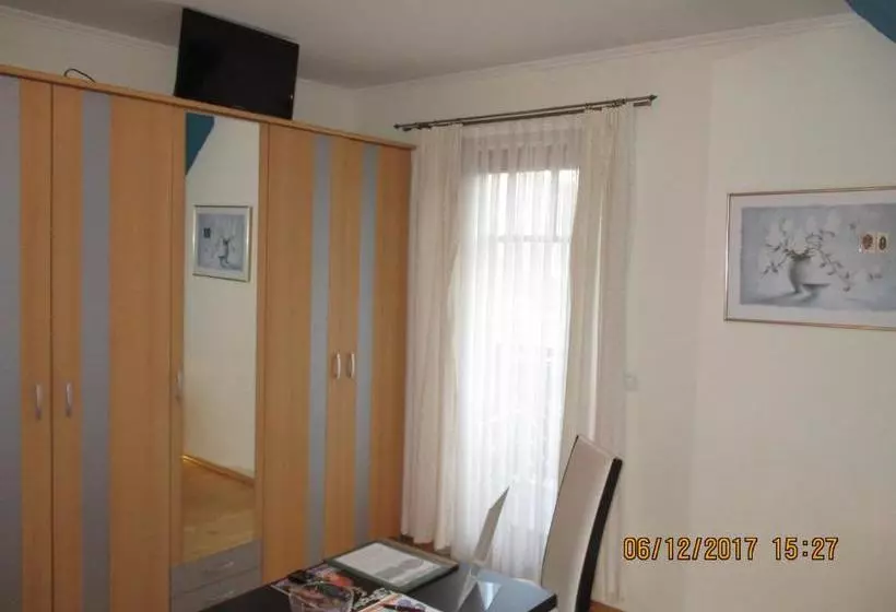 ベッドアンドブレックファースト Gästehaus Zur Schönen Aussicht