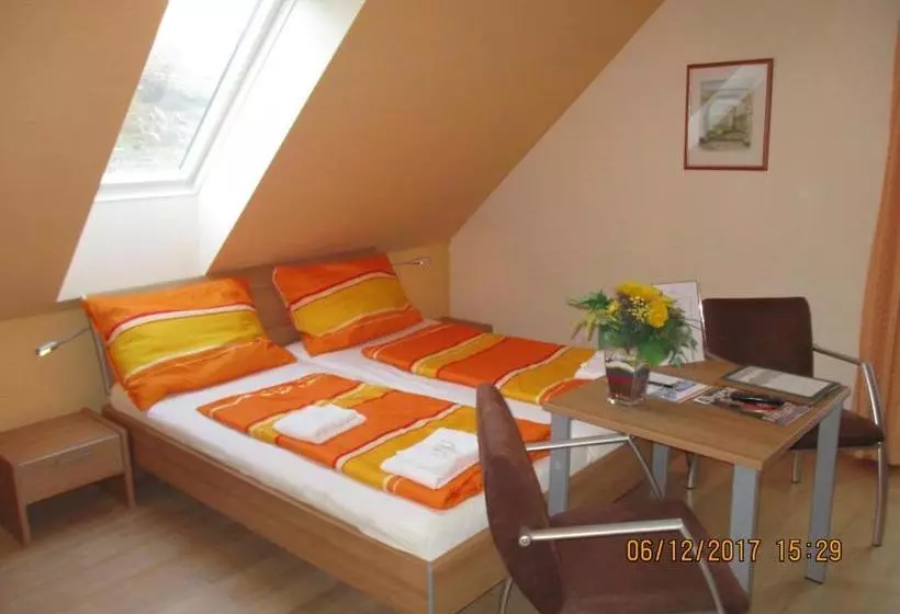 ベッドアンドブレックファースト Gästehaus Zur Schönen Aussicht
