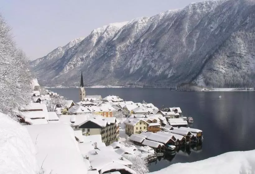 Aamiaismajoitus (B&B) Haus Höll Herta