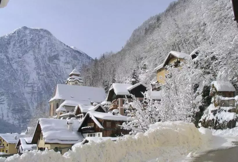 Aamiaismajoitus (B&B) Haus Höll Herta