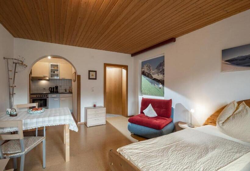 تختخواب و صبحانه Landhaus Elfi