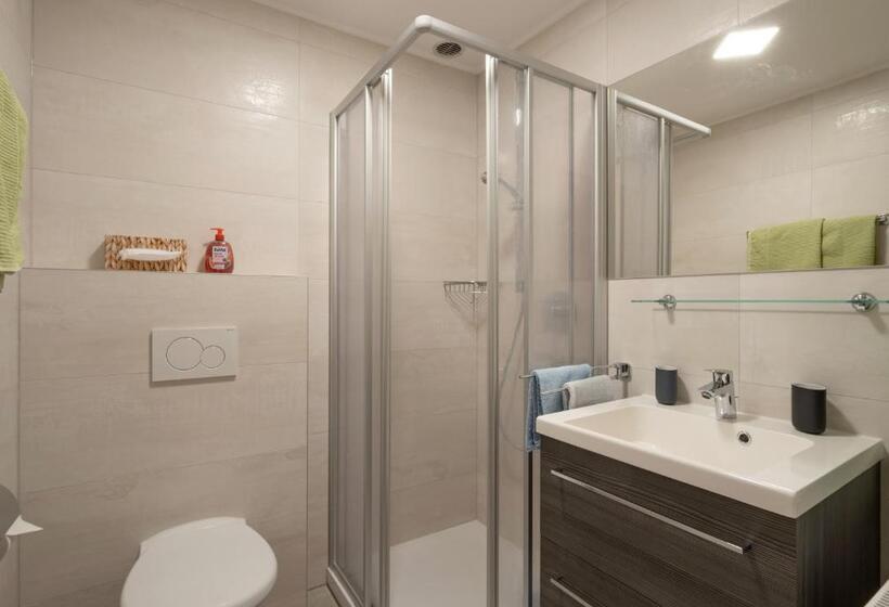 تختخواب و صبحانه Landhaus Elfi