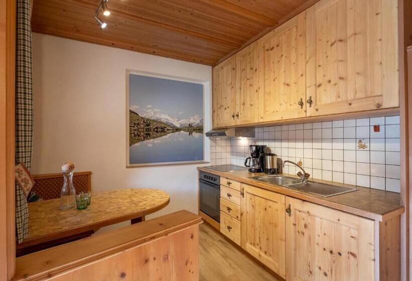 تختخواب و صبحانه Landhaus Elfi