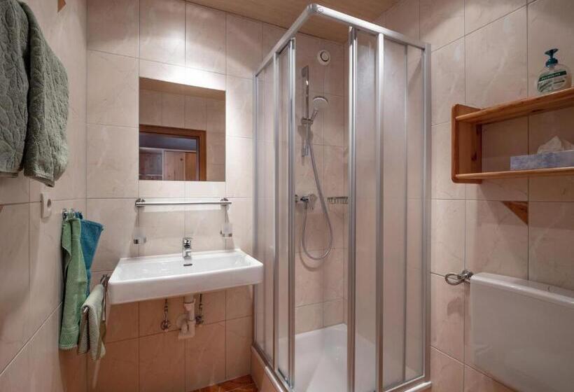 تختخواب و صبحانه Landhaus Elfi