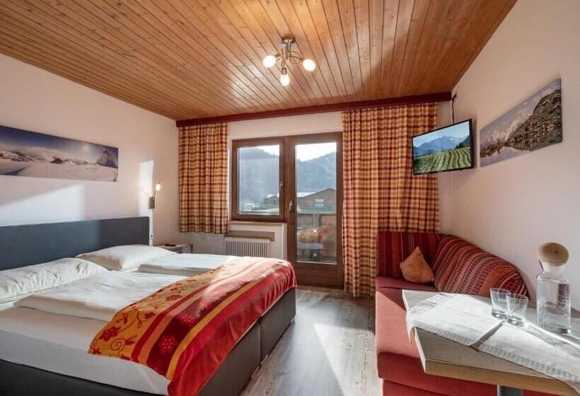 تختخواب و صبحانه Landhaus Elfi