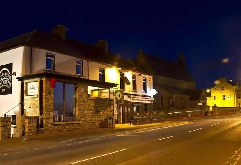 تختخواب و صبحانه Maddens Bridge Bar & Guesthouse