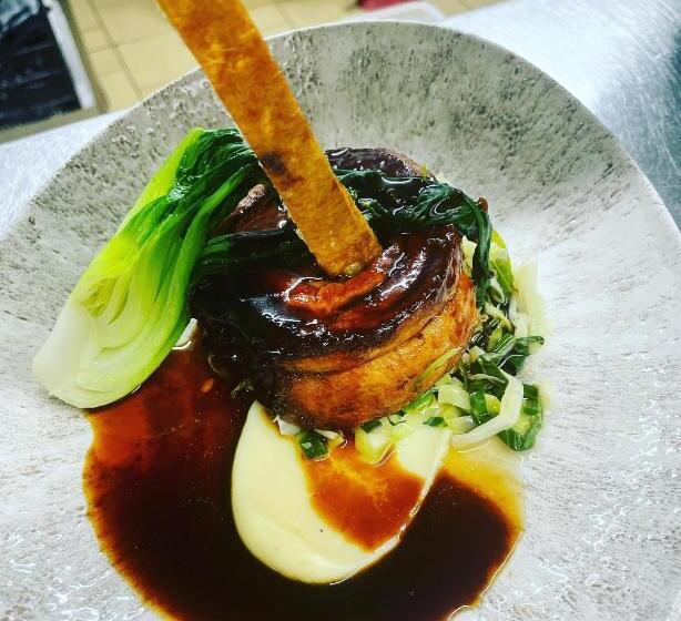 민박 The Baytree Restaurant & Guesthouse