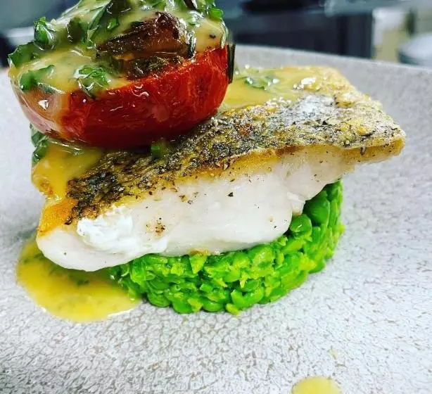ベッドアンドブレックファースト The Baytree Restaurant & Guesthouse