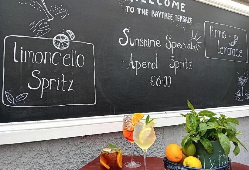 민박 The Baytree Restaurant & Guesthouse