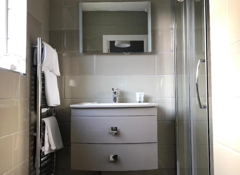 민박 The Baytree Restaurant & Guesthouse