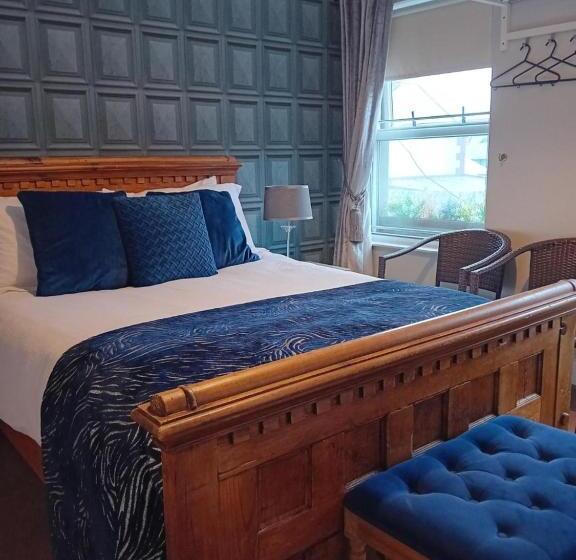 민박 The Baytree Restaurant & Guesthouse