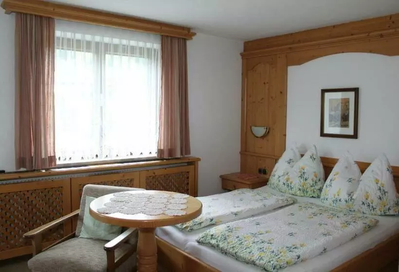 Aamiaismajoitus (B&B) Tirolhaus Irma