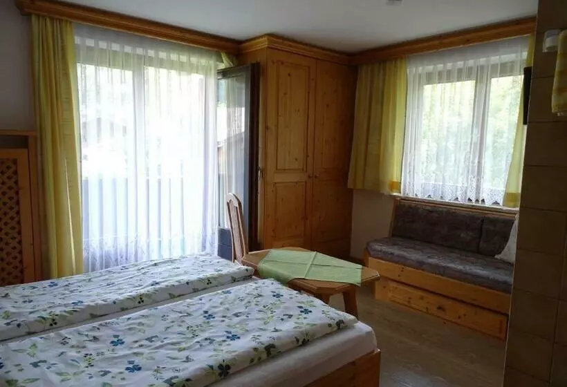 Aamiaismajoitus (B&B) Tirolhaus Irma