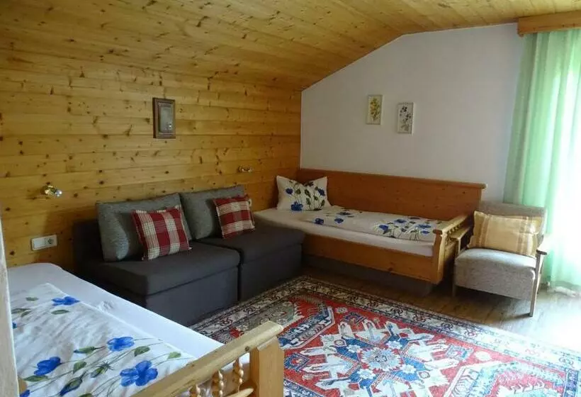 Aamiaismajoitus (B&B) Tirolhaus Irma