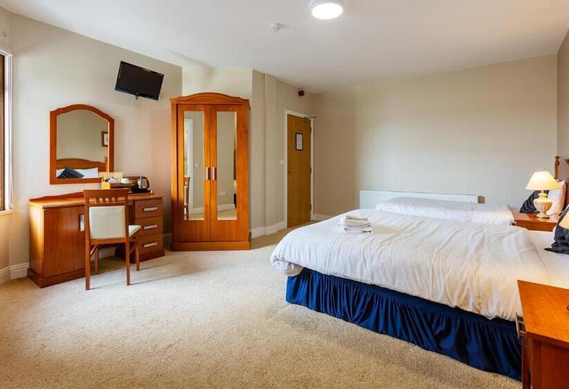 צימר Tudor House Guest House