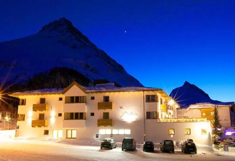 Berghotel Rasis
