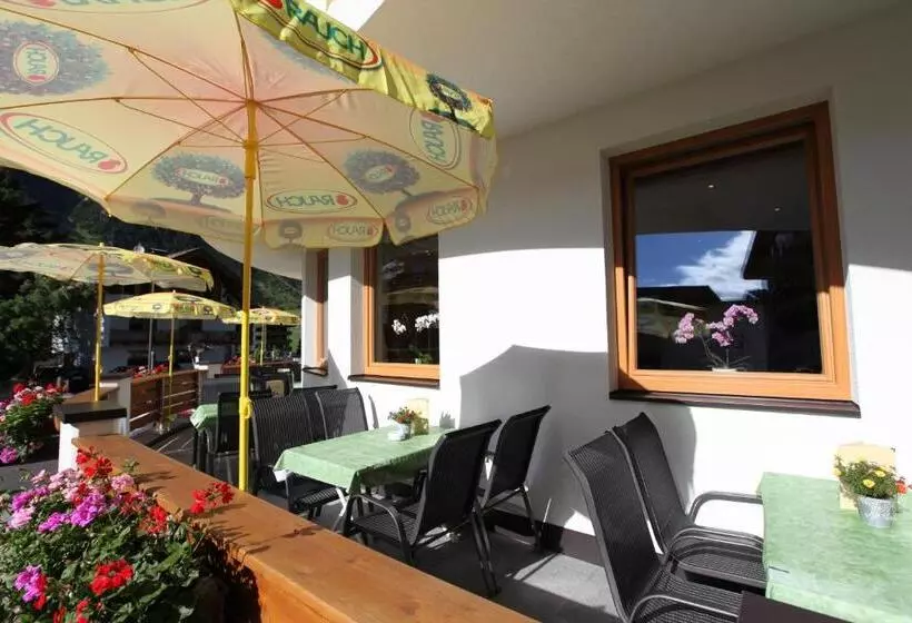 Berghotel Rasis