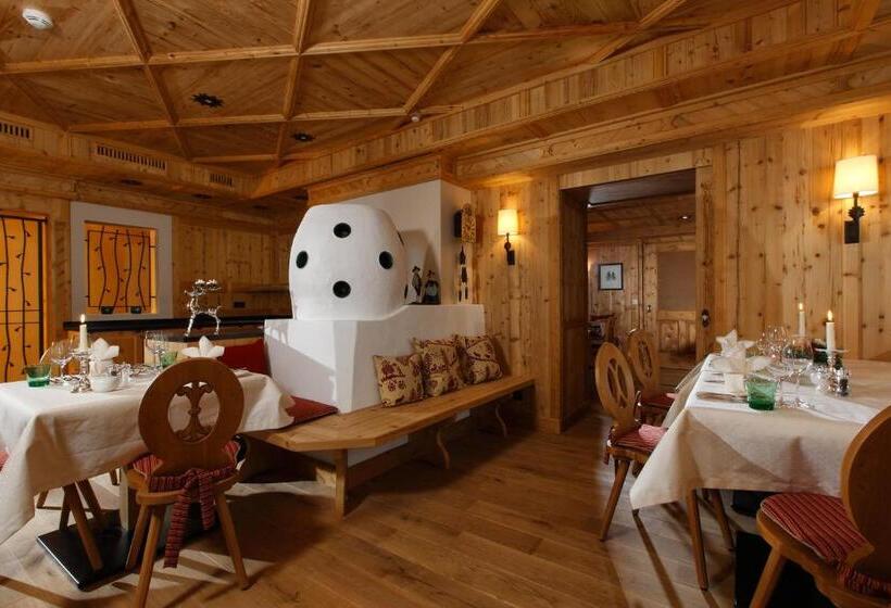 Enzian & Apartmenthotel Johannes