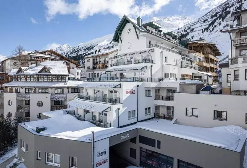 Enzian & Apartmenthotel Johannes