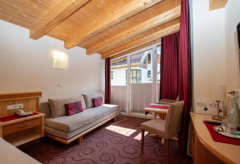 Hotel Charly