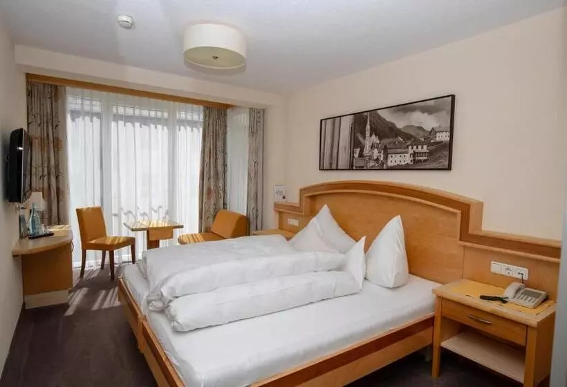Hotel Charly
