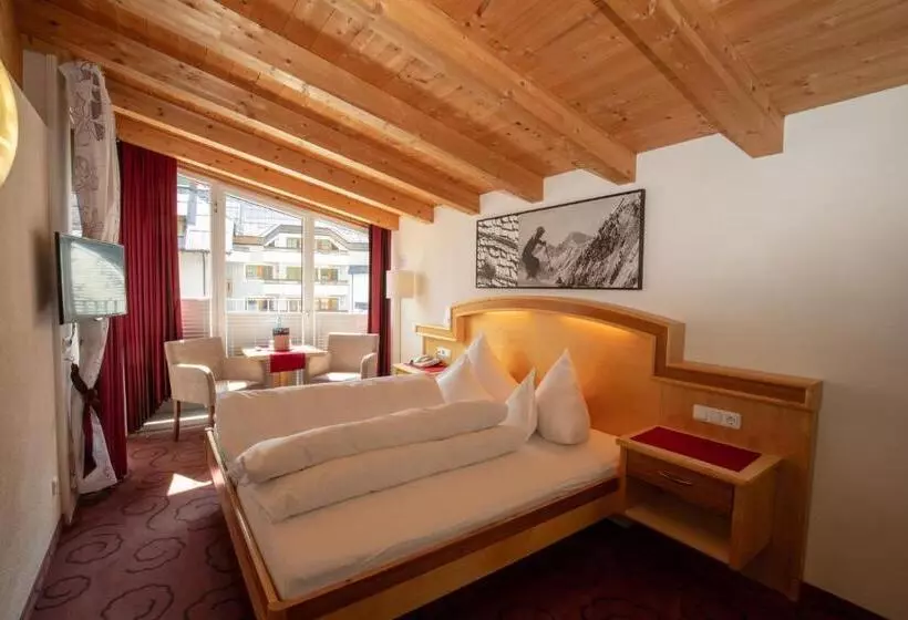 Hotel Charly