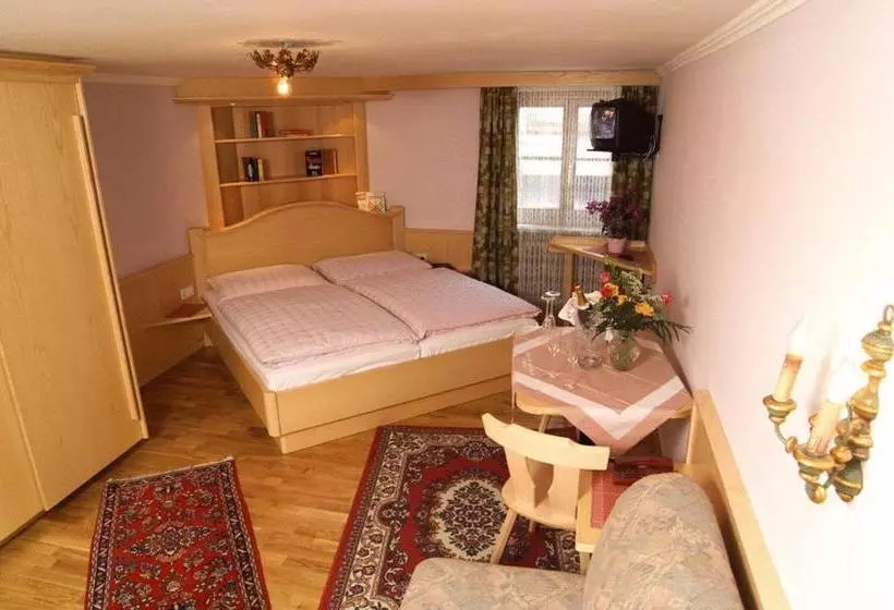 Hotelli Gasthof Brüggler