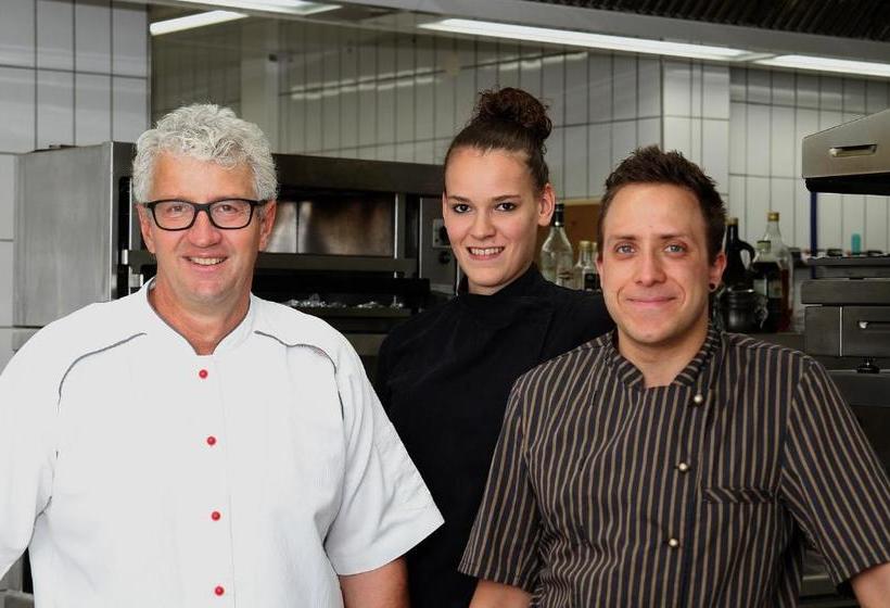 בית מלון כפרי Krone Langenegg