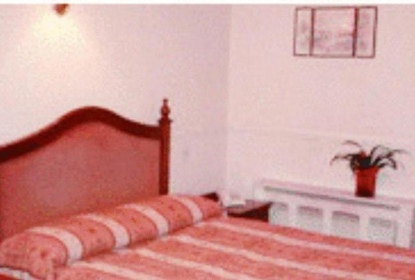 호텔 Monaghans Harbour