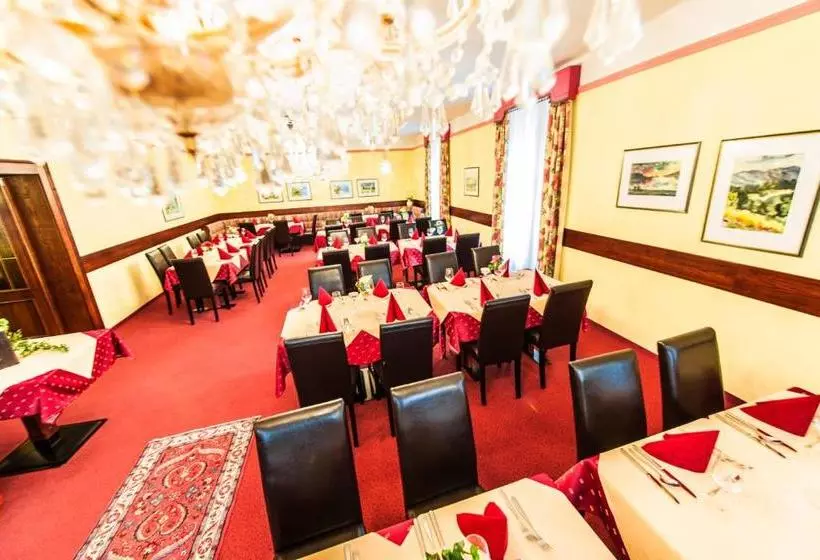 Hotel Neue Post