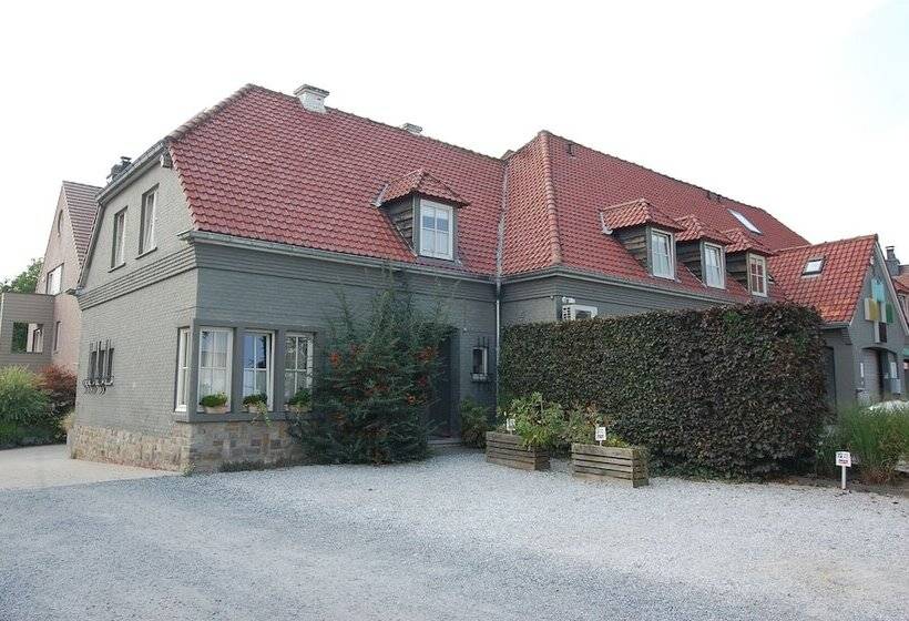 호텔 Piano 2   Mont St Guibert   Louvain La Neuve