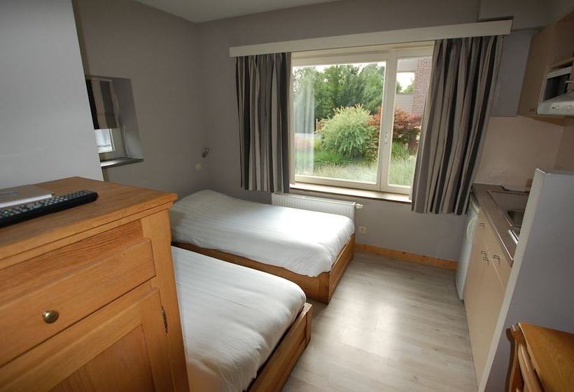 호텔 Piano 2   Mont St Guibert   Louvain La Neuve