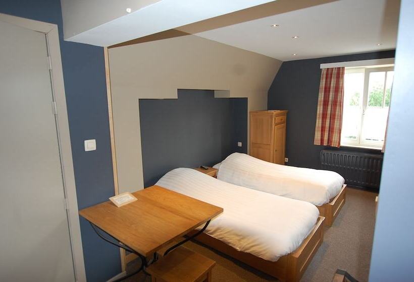 호텔 Piano 2   Mont St Guibert   Louvain La Neuve