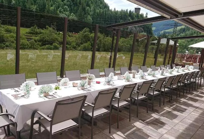 Hotelli Restaurant Burgblick