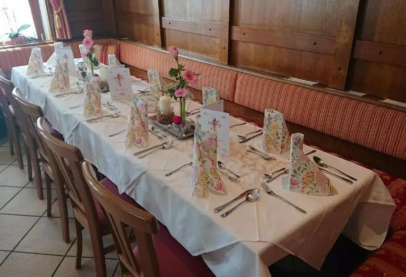 Hotelli Restaurant Burgblick