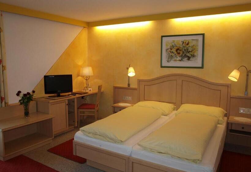 בית מלון כפרי Restaurant Burgblick